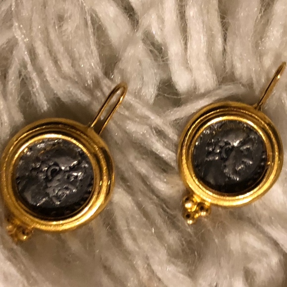 CAROLEE Jewelry - CAROLEE PIERCED EARRINGS CAROLEE Jewelry - CAROLEE PIERCED EARRINGS